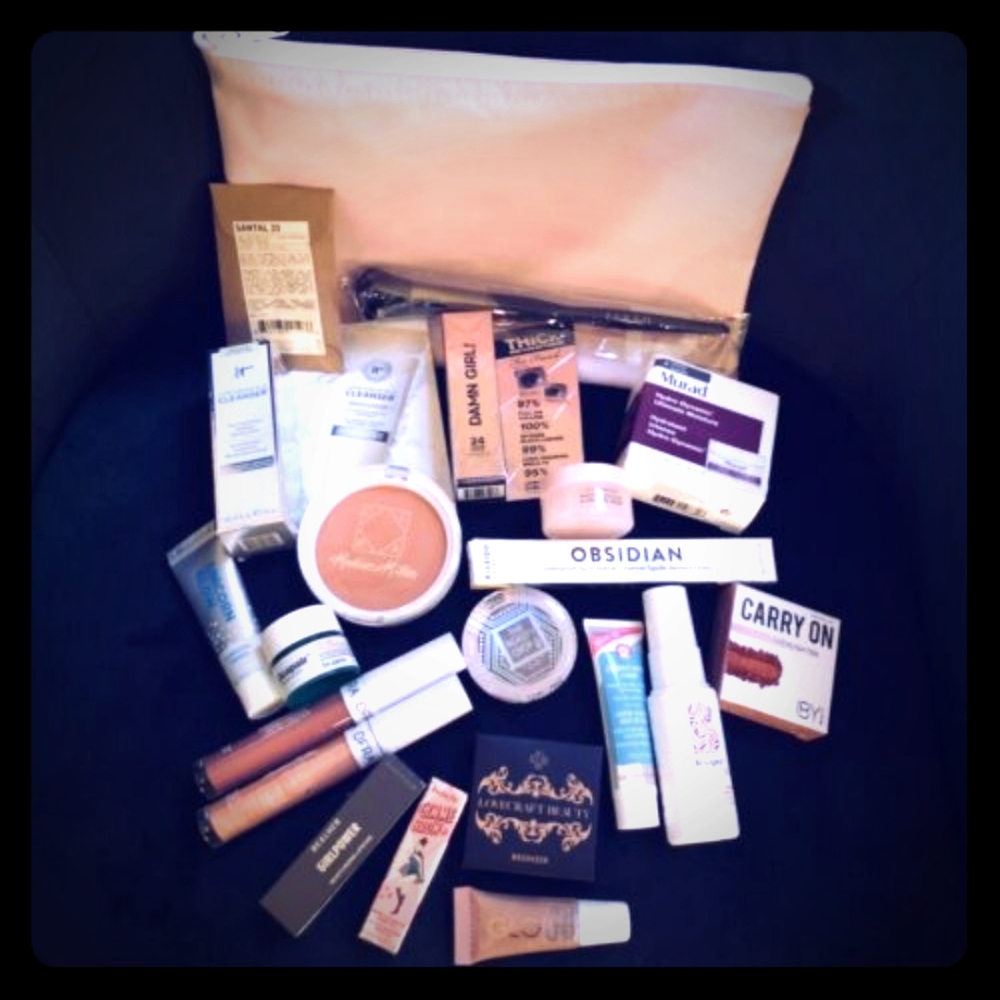 🎀Mystery Grab bag🎀